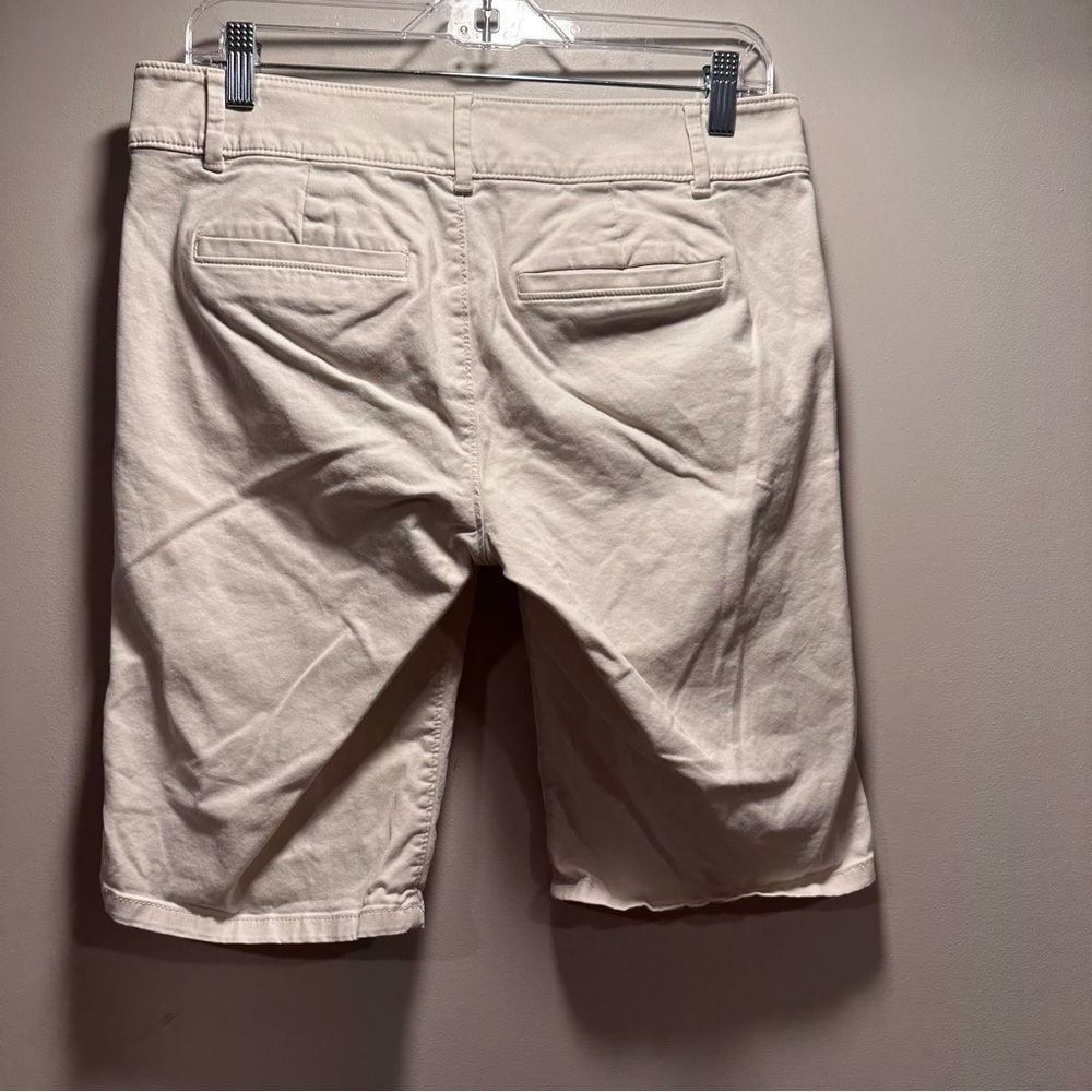 LOFT Soft Bermudas in Cream Cotton Size 6, VGUC - Picture 7 of 16